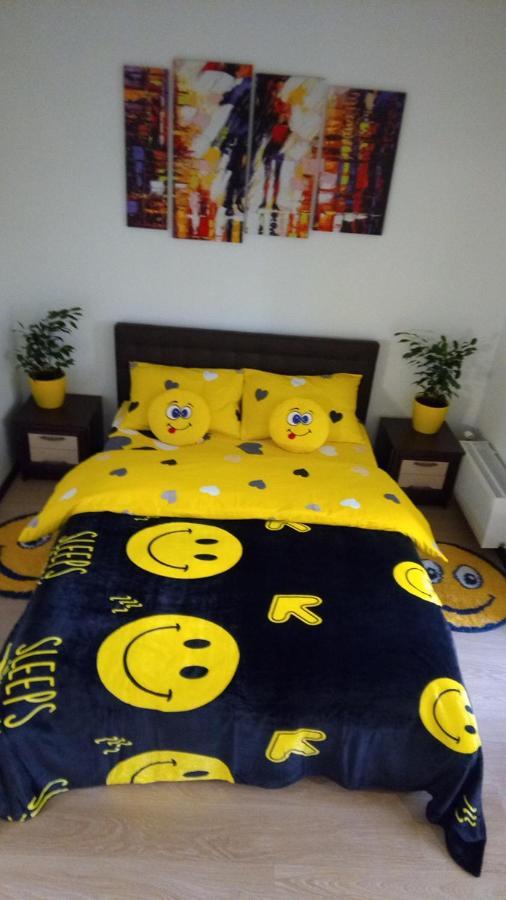 Positive Smile Studio Apartment In The Colorful Comfort Town Residental Complex. Kt-06. เคียฟ ภายนอก รูปภาพ