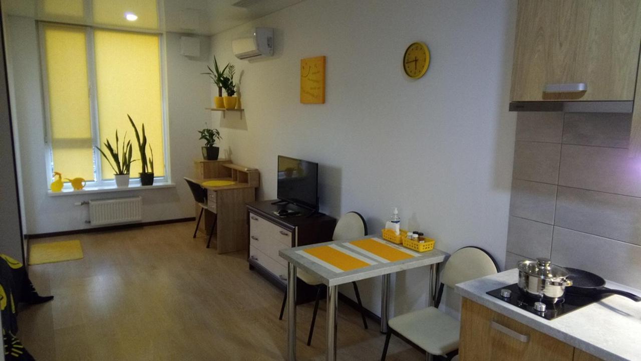 Positive Smile Studio Apartment In The Colorful Comfort Town Residental Complex. Kt-06. เคียฟ ภายนอก รูปภาพ