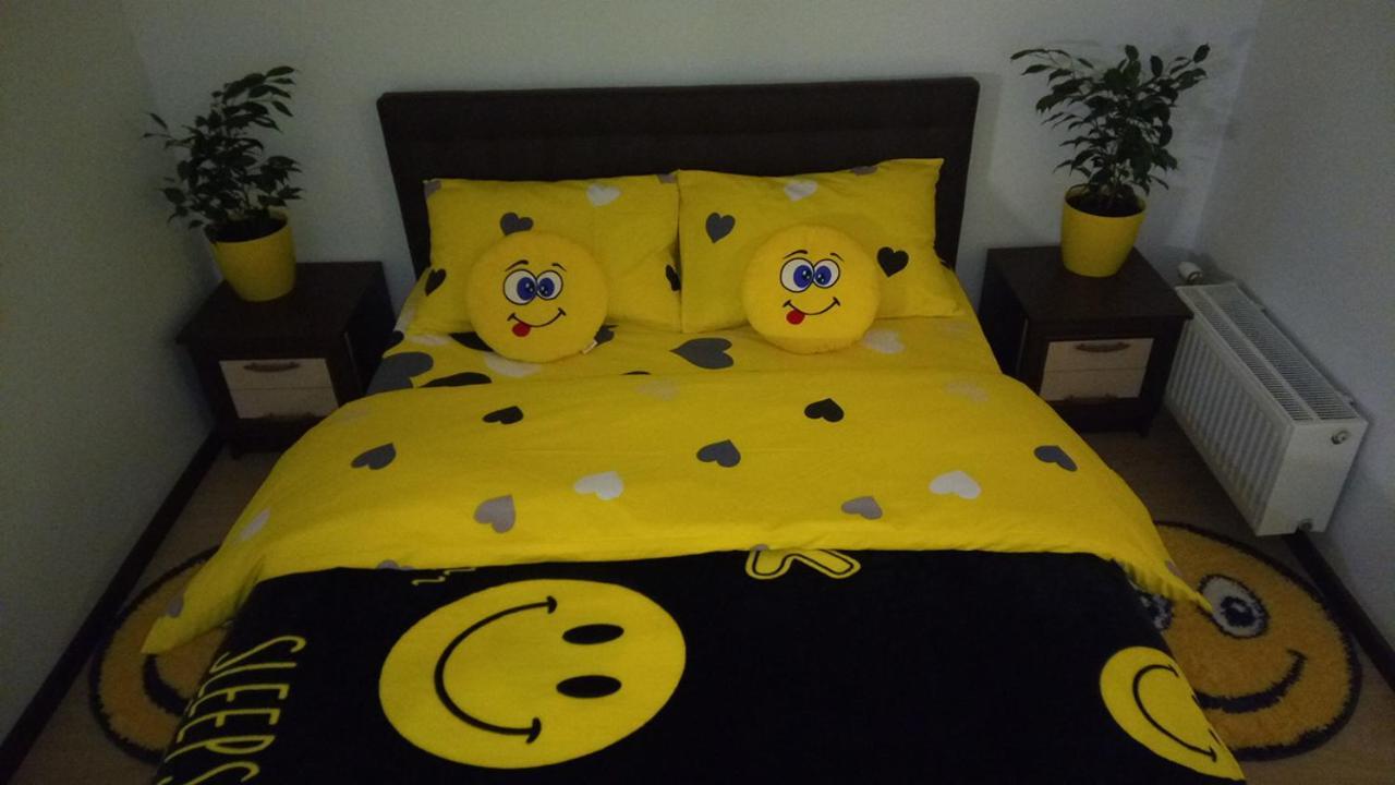 Positive Smile Studio Apartment In The Colorful Comfort Town Residental Complex. Kt-06. เคียฟ ภายนอก รูปภาพ