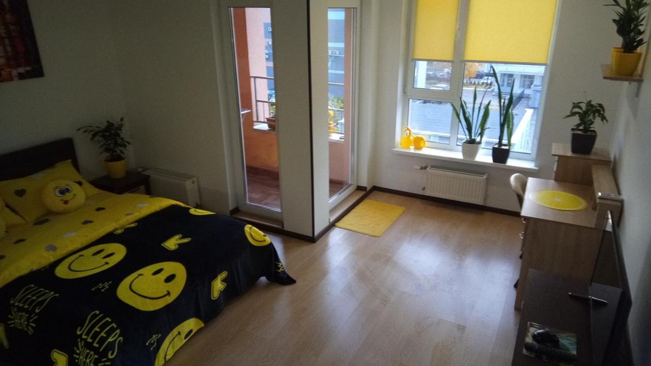 Positive Smile Studio Apartment In The Colorful Comfort Town Residental Complex. Kt-06. เคียฟ ภายนอก รูปภาพ