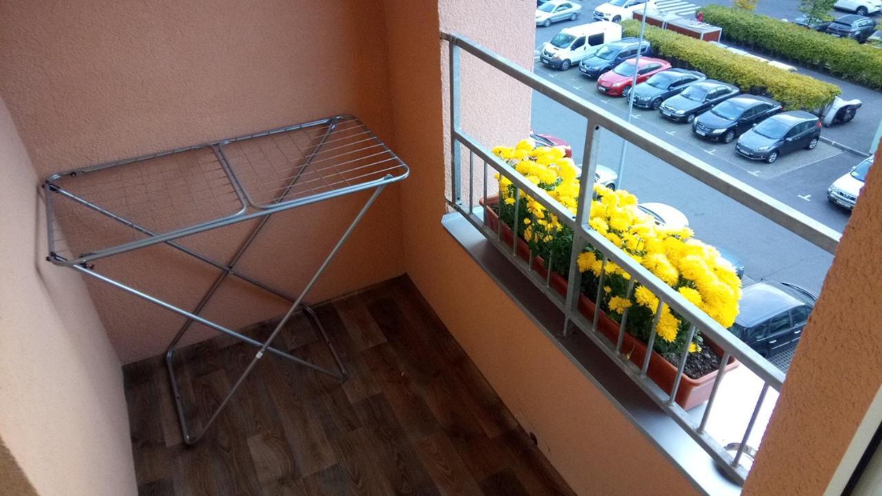 Positive Smile Studio Apartment In The Colorful Comfort Town Residental Complex. Kt-06. เคียฟ ภายนอก รูปภาพ